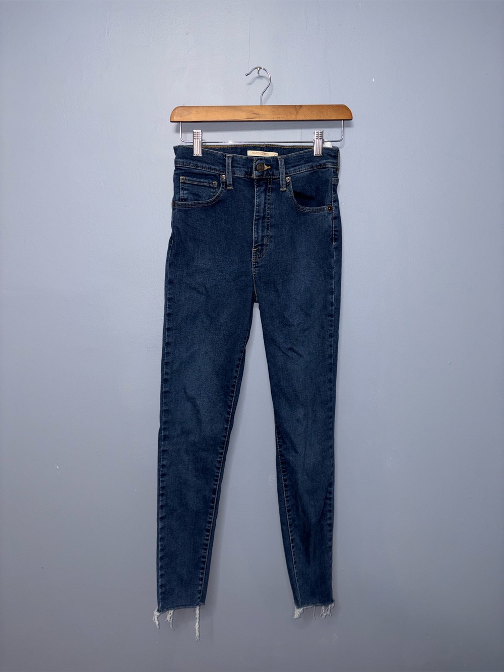 Levi’s • Jeans